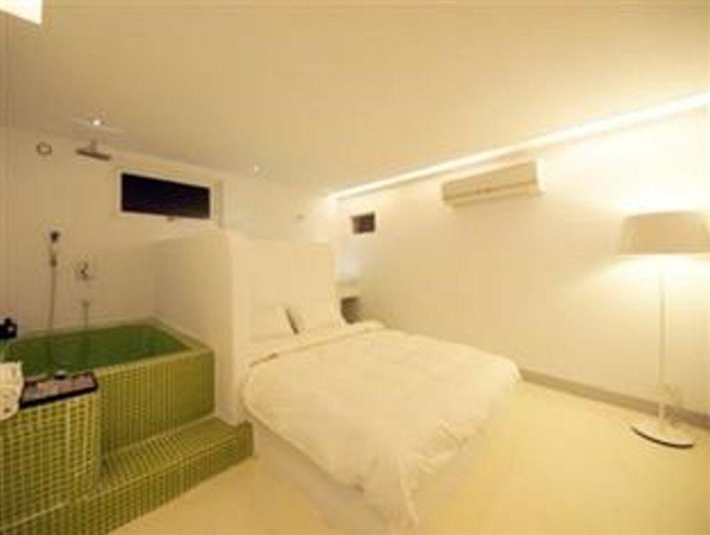 Bed and Breakfast Kenting The House Shanjiao Exterior foto